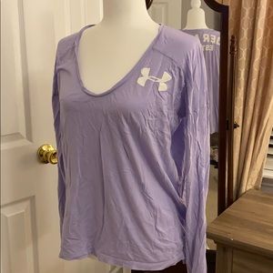 Long sleeved Under Armour scoop neck workout top L